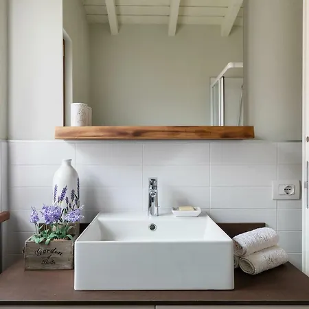 Mansarda I Cipressi شقة لينّو