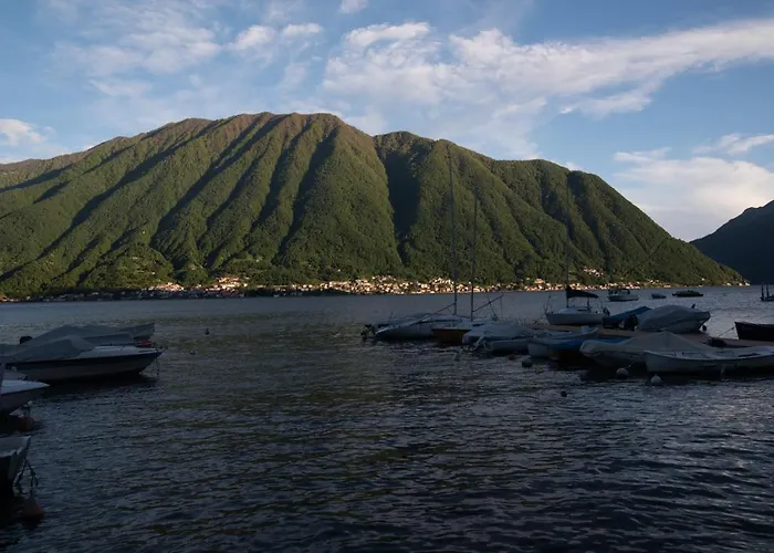 Lägenhet Mansarda I Cipressi Lenno