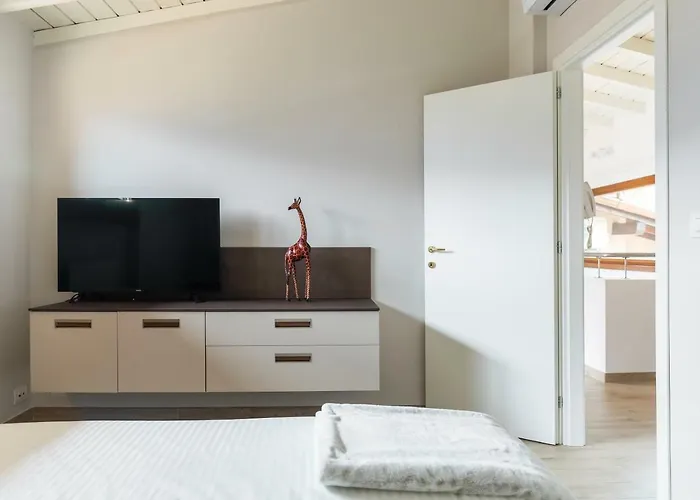 Mansarda I Cipressi Lägenhet *